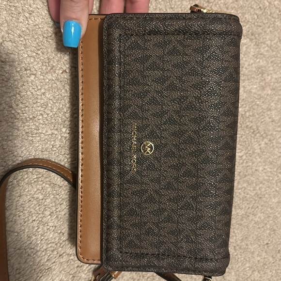 Gently used Michael Kors Jet Set Small Logo Convertible purse! - Picture 7 of 8